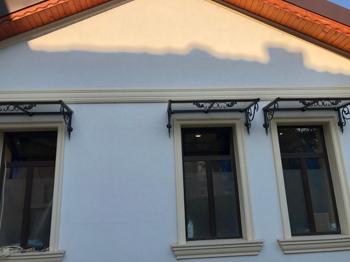White House Apartment Pleven Bagian luar foto